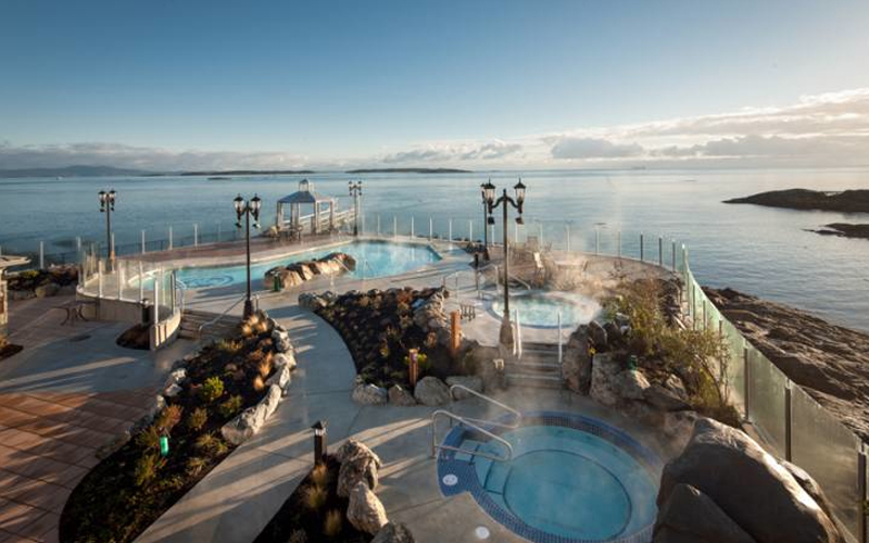 Piscine et spas de l'hôtel Oak Bay Beach