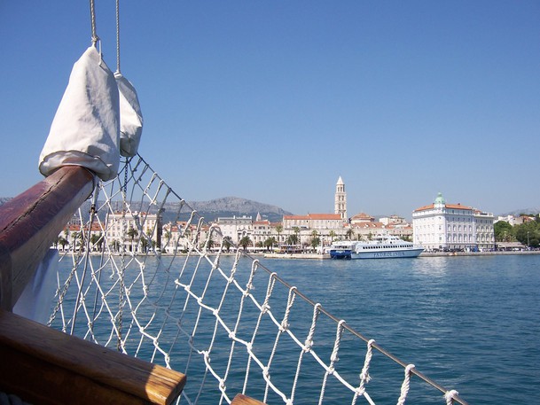 La ville historique de Split, depuis le bateau