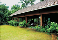 Hôtel 4 étoiles au cœur de la luxuriante forêt de Sholayar (Kerala)