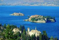 Les îles immergées par les eaux du Lac Majeur en Italie