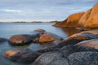 Récifs rocheux de l'archipel de Stockholm